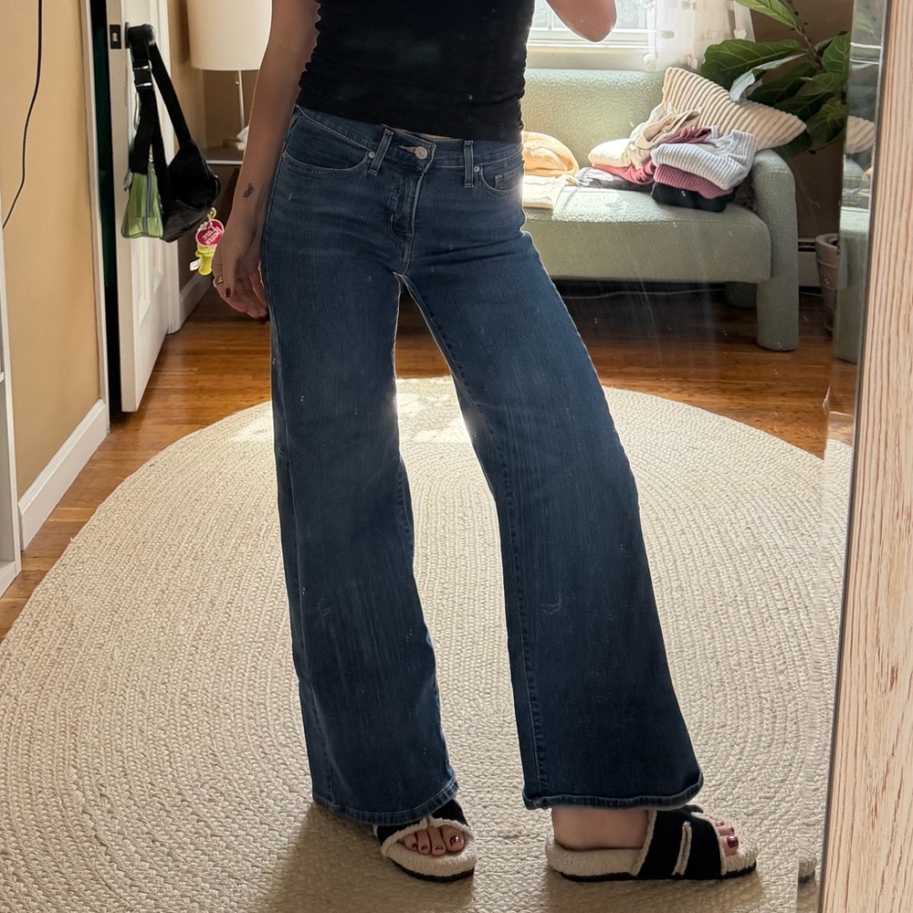 Levi’s Shaping Wide Leg Jeans